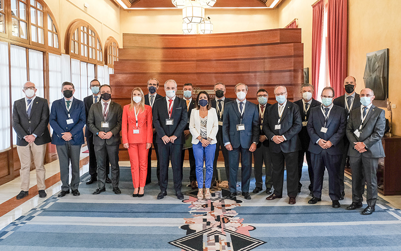 Reunión entre el Parlamento de Andalucía, el presidente del CACOF y los presidente de los Colegios de Farmacéuticos de cada provincia 
